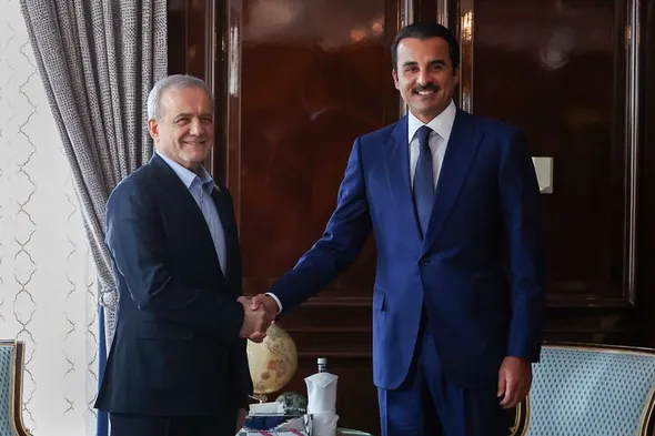 دیدار امیر قطر با رئیس‌جمهور؛ تاکید بر تقویت روابط دوجانبه و توسعه همکاری