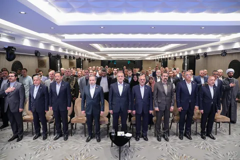 گزارش تصویری از دیدار رئیس جمهور با ایرانیان مقیم ارمنستان