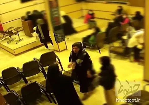 فیلم کامل‌تر پلیس از حضور مهسا امینی در مقر پلیس!