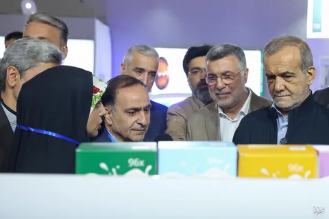 گزارش تصویری از بازدید رئیس جمهور از نمایشگاه بین‌المللی تجهیزات پزشکی