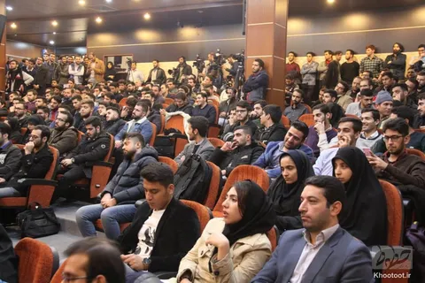 تماشا کنید/نشست پرسش و پاسخ دانشجویان با رئیس مجلس