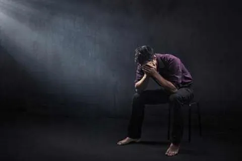 چطور با فرد افسرده همدردی کنیم؟