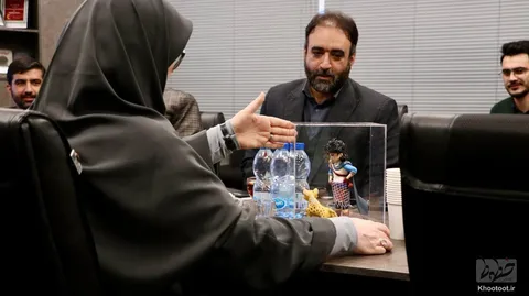 گزارش تصویری از بازدید سخنگوی دولت از یک کارخانه صنایع سرگرمی