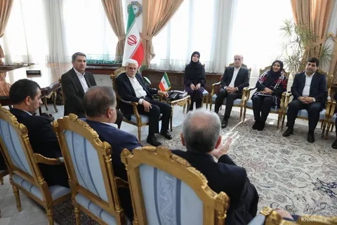 گزارش تصویری از دیدار نوروزی معاون اول رئیس‌جمهور با جمعی از وزرا و مدیران دستگاه‌ها