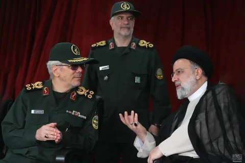 گزارش تصویری از مراسم گرامیداشت روز ارتش جمهوری اسلامی ایران