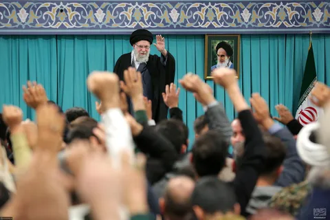 گزارش تصویری از دیدار اقشار مختلف مردم با رهبر معظم انقلاب