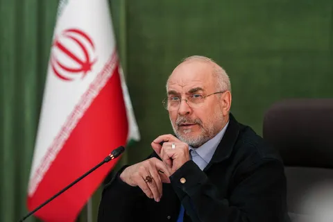 یا بازار نفت احمق است یا دستگاه روایت‌شویی آمریکا سیاه‌بازی می‌کند