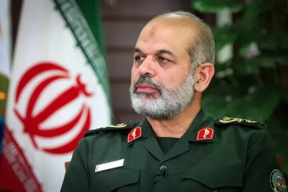 هیچ قدرت فرامنطقه‌ای حق ندارد در تنگه هرمز مداخله نماید