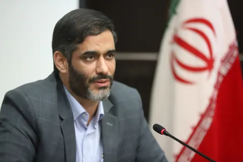سیاسی بازی را کنار بگذاریم / تخصص و مهارت را در اولویت قرار دهیم!