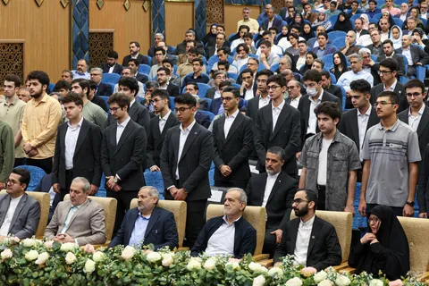 گزارش تصویری از تجلیل از مدال‌آوران المپیادهای علمی جهان