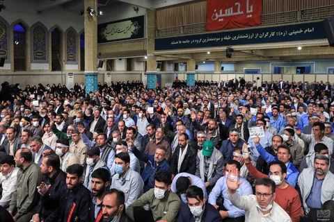 گزارش تصویری از دیدار مقام معظم رهبری با کارگران