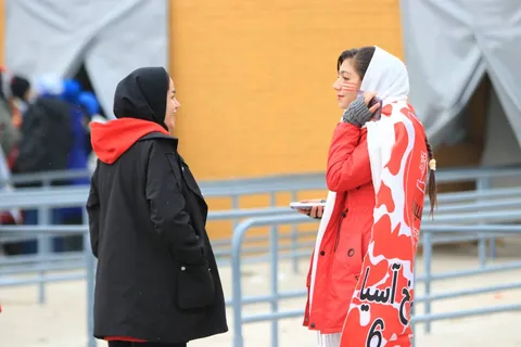 گزارش تصویری از حضور بانوان سرخابی در ورزشگاه آزادی