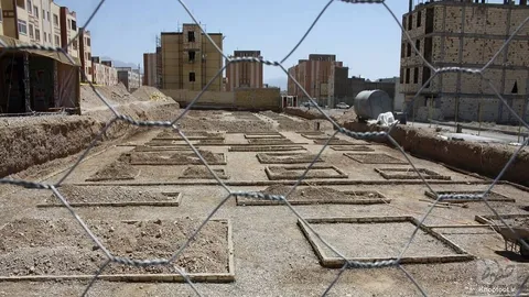سرگردانی بیش از 2 هزار خانوار در قبرستانی به نام مسکن ملی!+فیلم