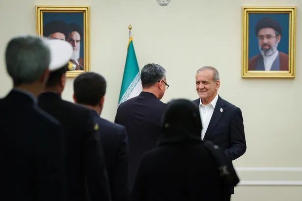 گزارش تصویری از تسلیم استوارنامه سفرای کشورها به رئیس جمهور