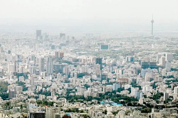 تصویب برنامه ساماندهی و تمرکززدایی از استان‌های تهران و البرز در هیئت دولت؛ کنترل بارگذاری جمعیت و تغییر کاربری اراضی