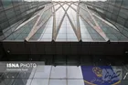 یک اپراتور تلفن همراه در راه بورس قرار گرفت