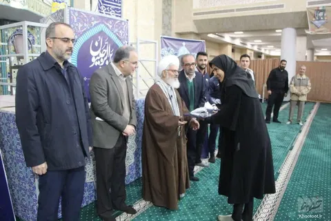 گزارش تصویری از اهدای هدایای مقام معظم رهبری به مدال آوران زنجانی در هانگژو