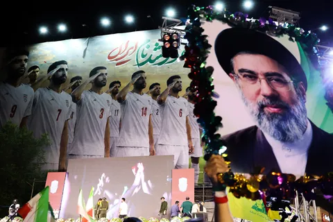 گزارش تصویری از مراسم بدرقه تیم ملی فوتبال در میدان انقلاب تهران