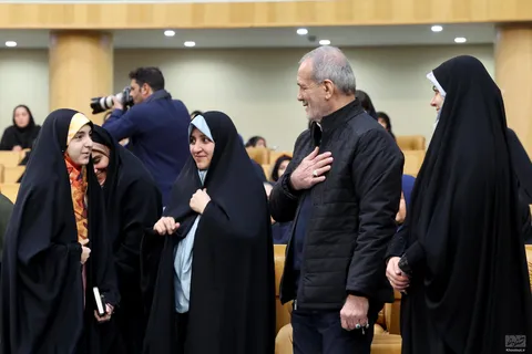 گزارش تصویری از آیین نکوداشت مقام زن