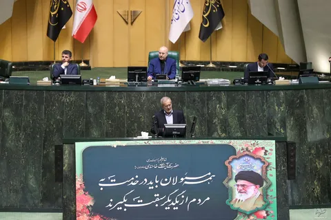 گزارش تصویری از حضور رئیس جمهور در جلسه بررسی صلاحیت وزیران پیشنهادی