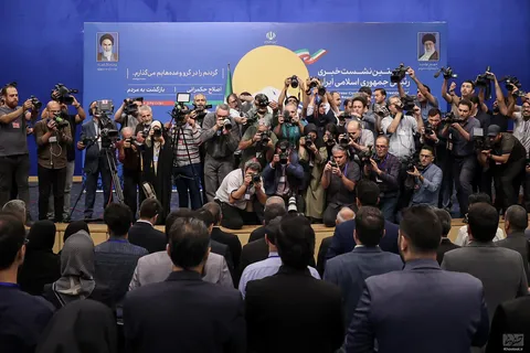گزارش تصویری از نخستین نشست خبری رئیس جمهور با اهالی رسانه