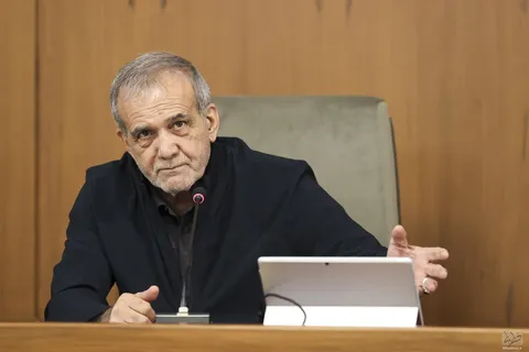 گزارش تصویری از اولین جلسه هیئت دولت چهاردهم